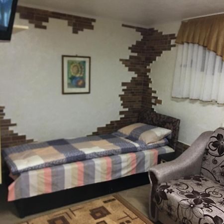 Hotel Rafinad 리비프 외부 사진