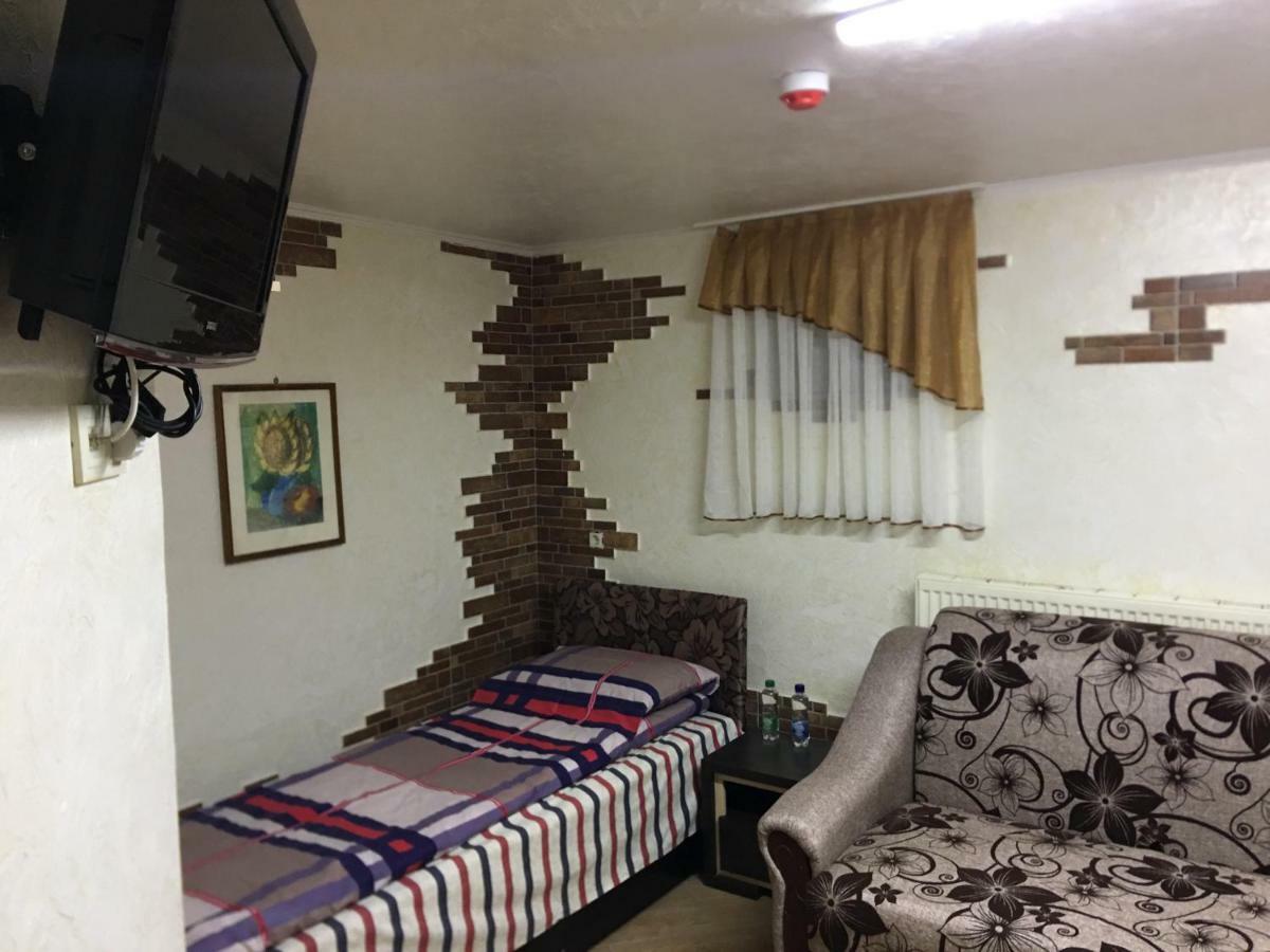Hotel Rafinad 리비프 외부 사진